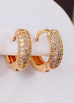 Сережки кільця хuping jewelry спереду три доріжки з камінців 1.2 см золотисті