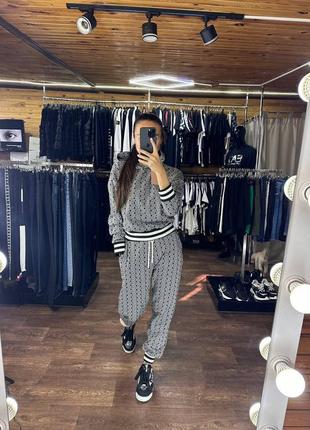 Спортивный костюм в стиле miu miu