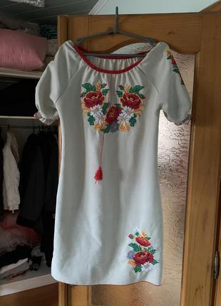 Традиційне вишивка плаття для дівчат розмір s