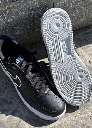 Кроссовки кроссовки nike air force 1 07 black (fj4211-001) оригинал!4 фото