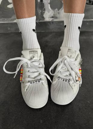 Женские кроссовки адидас суперстар белые премиум / adidas superstar
« good vibes » premium5 фото