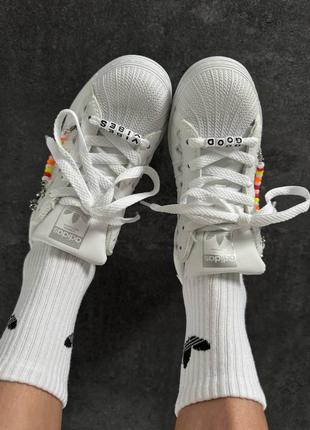 Женские кроссовки адидас суперстар белые премиум / adidas superstar
« good vibes » premium4 фото
