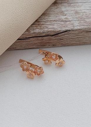 Серьги золотые цветочки с круглыми белыми фианитами 2.34