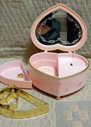 Музыкальная шкатулка