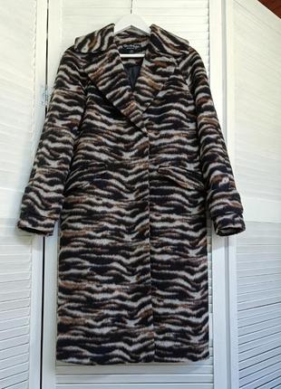 Пальто в принт