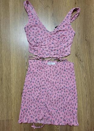 Современный костюм bershka