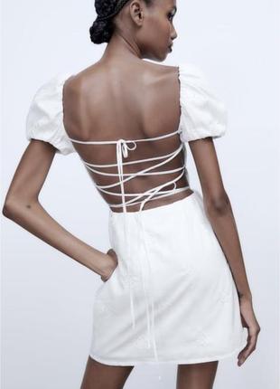 Платье мини белое с открытой спиной zara размер с