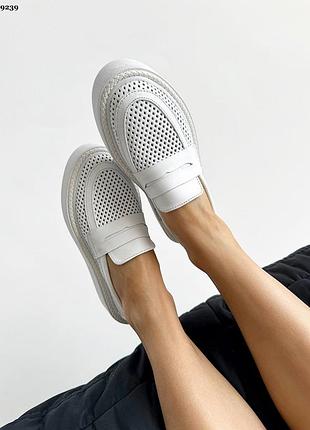 Кожаные белые лоферы