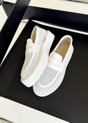 Кожаные белые лоферы