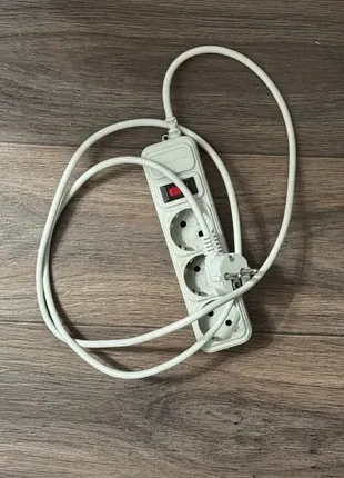 Удлинитель на 3 розетки с индикатором работы, длина 1,5 метра