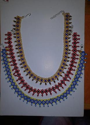 Очаровательные ожерелья из бусера