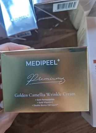 Антивіковий крем з екстрактом золота medi peel peptide 9 golden camellia wrinkle cream 50 мл