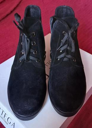 Демісезонні жіночі черевики