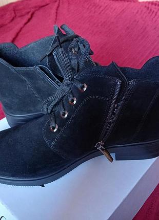 Демісезонні жіночі черевики