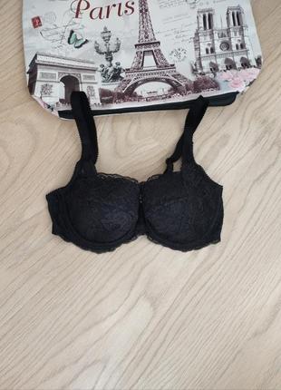 Чорний бюстгальтер бюст 75 d