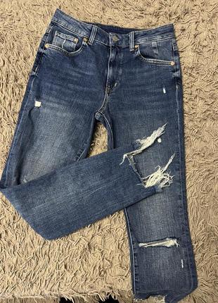 Джинсы скинни синие джинсы с рваными коленями &denim h&m