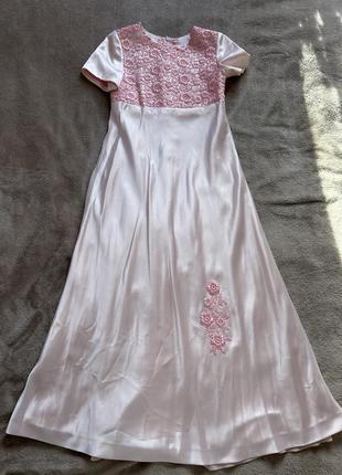 Нарядное платье