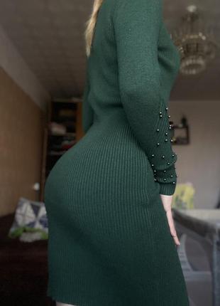 Платье с бусинками