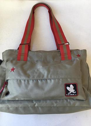 Фірмова спортивна сумка