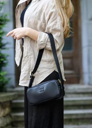 ❤️ miumiu nappa leather shoulder bag black10 фото
