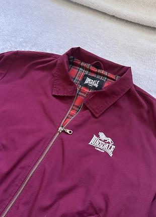 Бомбер, харік lonsdale