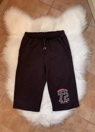 Спортивні шорти/бриджі на хлопчика на 10-11 років