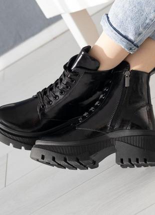 Женские черные демисезонные кожаные  ботинки на черной подошве  37 р-р8 фото