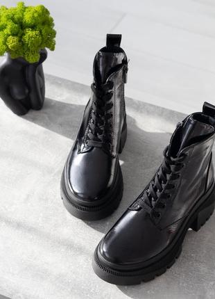 Женские черные демисезонные кожаные  ботинки на черной подошве  37 р-р6 фото