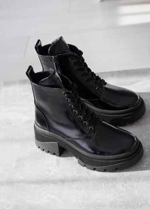 Женские черные демисезонные кожаные  ботинки на черной подошве  37 р-р2 фото