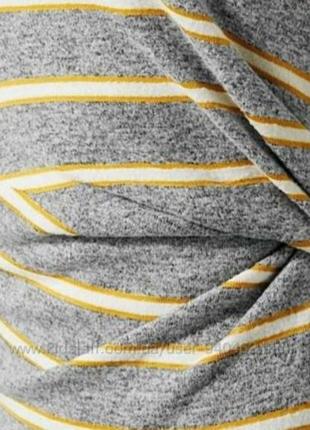 Стильное платье в полоску