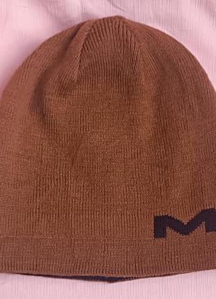 Двусторонняя мужская шапка от michael kors.