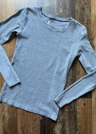 Базовый однотонный лонгслив рубчик