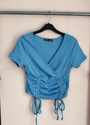 Трендовая голубая футболочка в рубчик shein