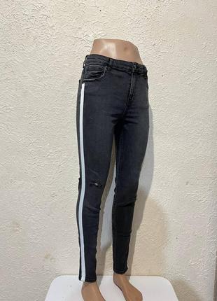 Серые джинсы спортивный стиль / серые джинсы скинни / серые джинсы skinny / серые джинсы с полоской
