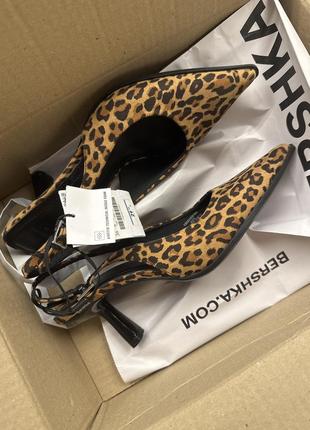 Лодочки туфли bershka