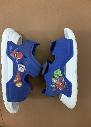Босоножки adidas marvel, р.217 фото
