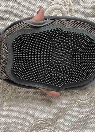 Рукавичка для шерсти для животных