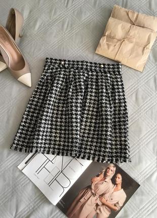 Фактурная юбка в гусиную лапку с бахромой