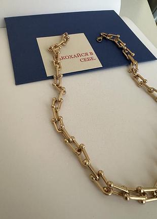 Намисто, чокер, масивна прикраса на шию