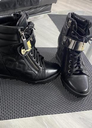 Шкіряні жіночі черевики