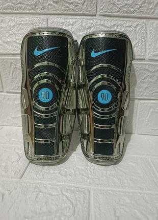 Щитки для футболу nike