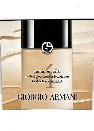 Пробник тонального крему armani BLAZERS beauty luminous silk perfect glow flawless  foundation # 4