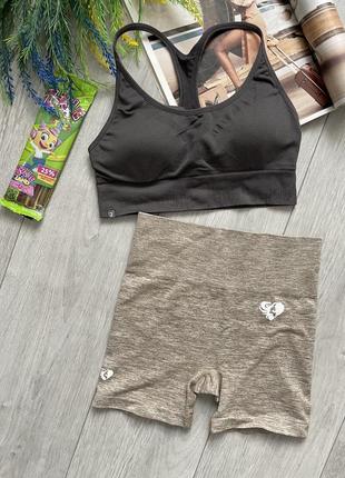 Стильний топ