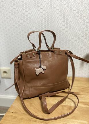 Коричнева сумка веселок, оригінал сумка із собачкою на довгому ремінці, зручна шкіряна брендова сумочка3 фото