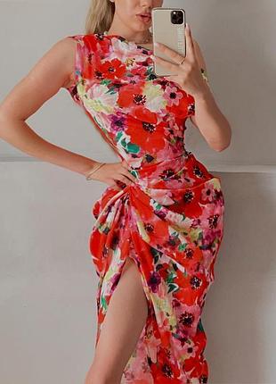 Распродажа платье prettylittlething миди с драпировкой