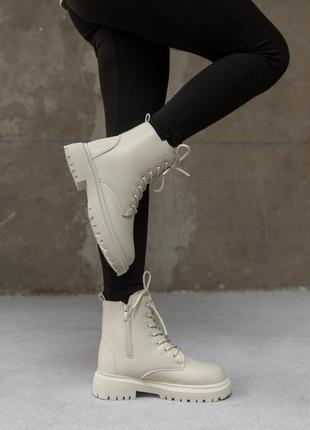 Женские зимние ботинки martins white