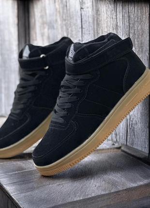 Кросівки зимові