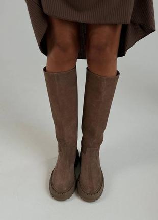 Замшеві чоботи труби в кольорі касторо з натуральної замші