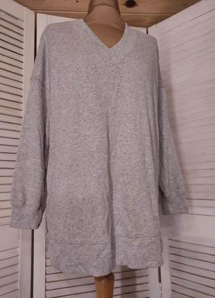 Сірий джемпер