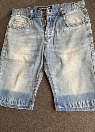 Джинсовые шорты